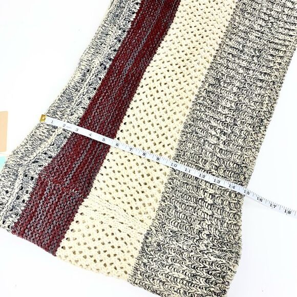 Look by M stitch fix chunky knit circle scarf - Picture 3 of 5